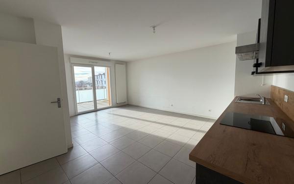Appartement à vendre    3 pièces •  Saint-Priest