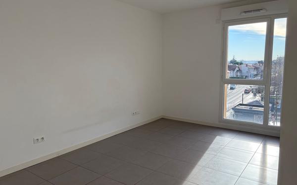 Appartement à vendre    3 pièces •  Saint-Priest