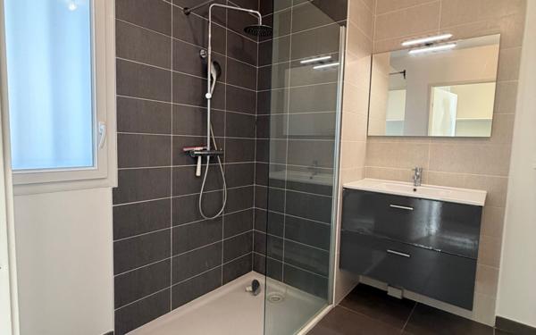 Appartement à vendre    3 pièces •  Saint-Priest