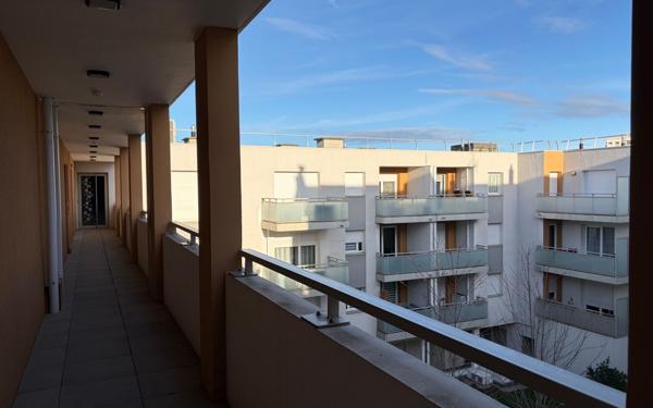 Appartement à vendre    3 pièces •  Saint-Priest