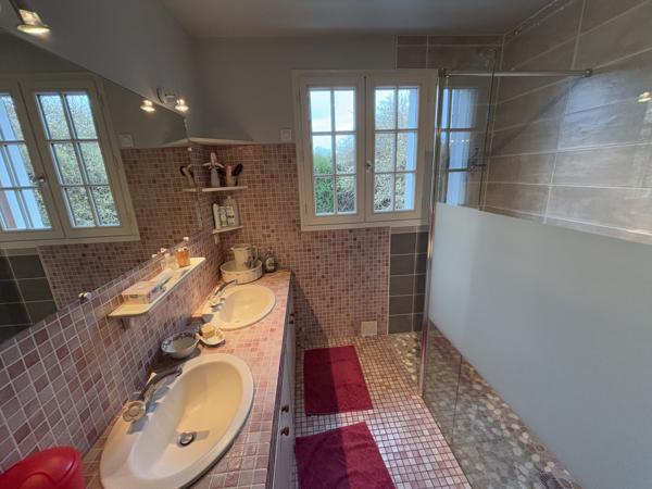 Maison terrain 11000m2