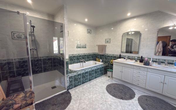 Maison à vendre    6 pièces • 196,87 m2 Marines