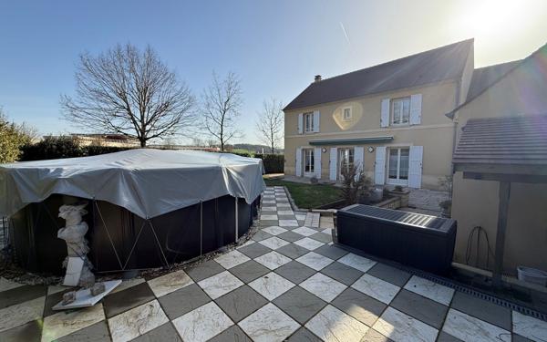 Maison à vendre    6 pièces • 196,87 m2 Marines