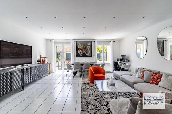 MAISON 106 m² – 4 CHAMBRES – PISCINE CHAUFFÉE – GARAGE – VÉNISSIEUX