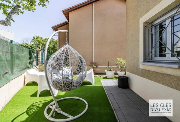 MAISON 106 m² – 4 CHAMBRES – PISCINE CHAUFFÉE – GARAGE – VÉNISSIEUX