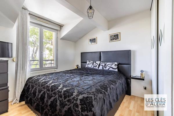 MAISON 106 m² – 4 CHAMBRES – PISCINE CHAUFFÉE – GARAGE – VÉNISSIEUX