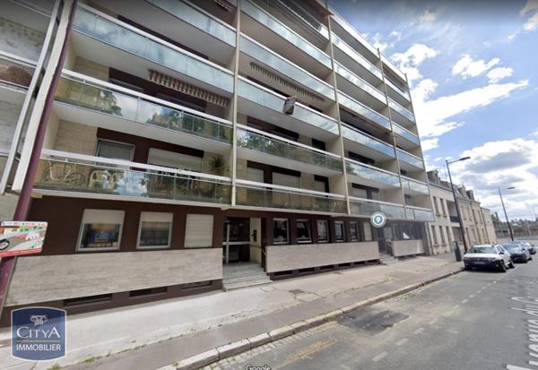 Local professionnel à louer 77.95m²