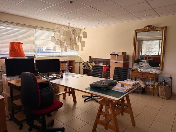 NOUVEAU Grasse Sud 201m² de bureaux avec 5 parkings