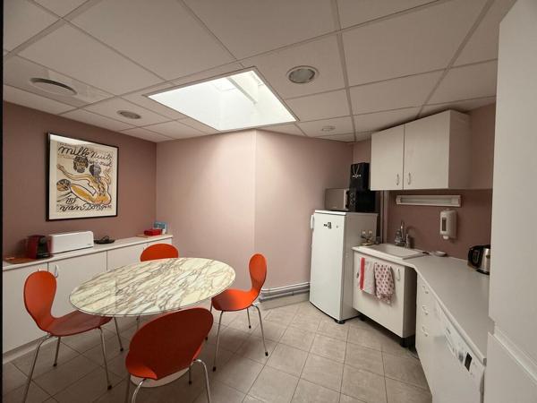 NOUVEAU Grasse Sud 201m² de bureaux avec 5 parkings