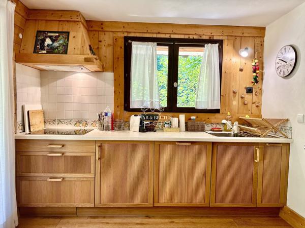 RARE AUX PRAZ DE CHAMONIX-CHALET-5 CHAMBRES-1200 M2 DE TERRAIN- VUE MONT BLANC
