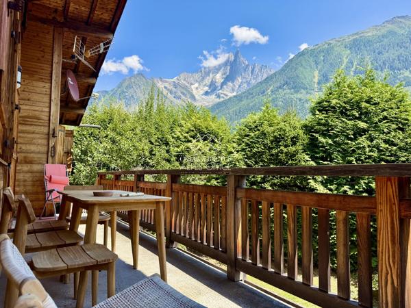 RARE AUX PRAZ DE CHAMONIX-CHALET-5 CHAMBRES-1200 M2 DE TERRAIN- VUE MONT BLANC