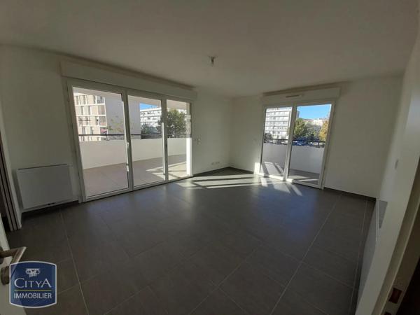 Appartement à louer 3 pièces 75.24m²