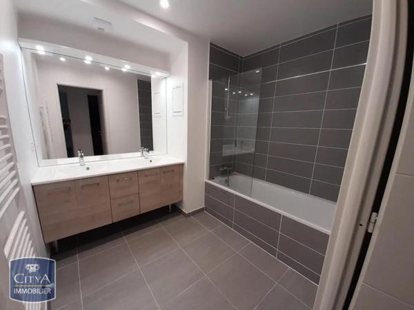 Appartement à louer 3 pièces 75.24m²