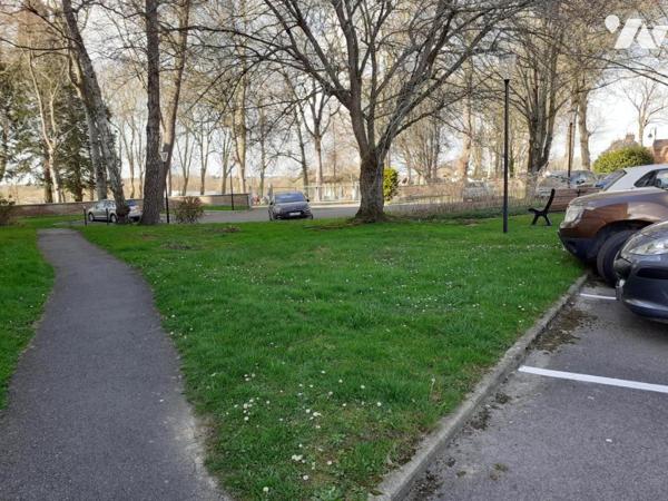 ABBEVILLE, appartement avec terrasse en centre ville