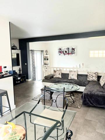 Maison à BONDY, 93140 - 5 pièces 165m²