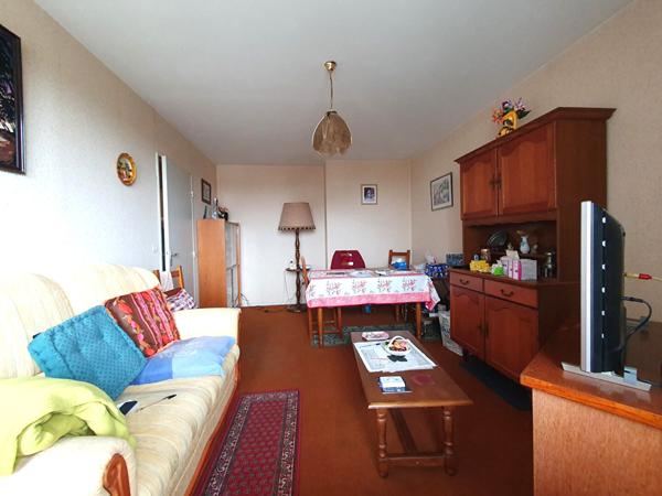 T2 VENDU LOUE avec place de parking privative - NOUVELLE MADELEINE