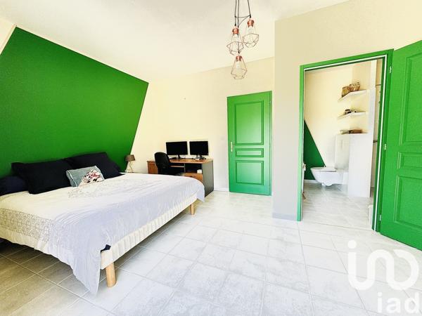 Maison traditionnelle 8 pièces de 264 m² à Pescadoires (46220)