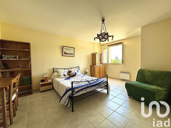 Maison traditionnelle 8 pièces de 264 m² à Pescadoires (46220)