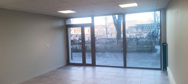 Local en RDC d'une surface totale de 61 m² et sous sol de 30 m² environ - RODEZ