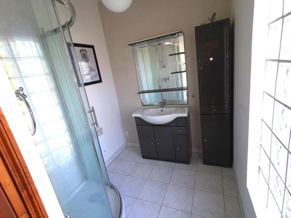 9' Gare-Proche toutes commoditées- Petite copropriété....