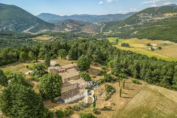 Sault, Propriété  820 m² à vendre