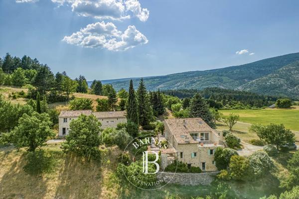 Sault, Propriété  820 m² à vendre