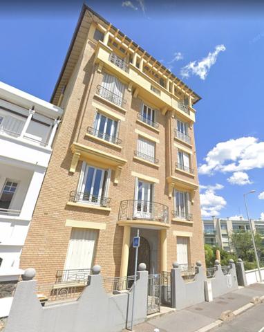 Nanterre (92000) Nanterre centre ville T3 de 56m2 4ème étage entre place du marché et La Boule