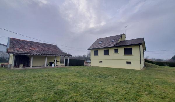 Maison T6 situé dans une impasse au calme et terrain piscinable, sous-sol aménagé et double garages