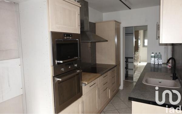 Appartement 2 pièces de 51 m² à Le Blanc-Mesnil (93150)