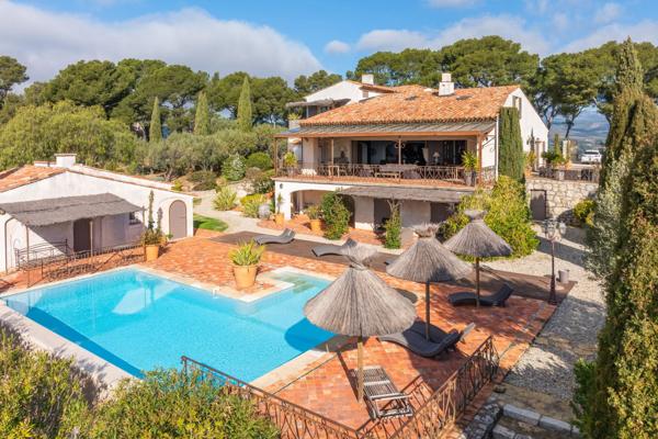 Vente Maison de luxe La Cadière-d'Azur 15 Pièces 563 m²