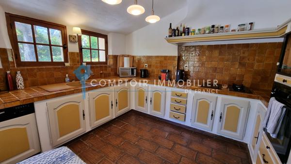 Villa
                                                                                                                                                                                                                                                                                                                        5 pièce(s)                                                                                                                                                                                                          3 chambre(s)                                                                                                                                                                                                          120  m²