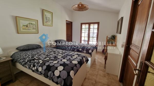 Villa
                                                                                                                                                                                                                                                                                                                        5 pièce(s)                                                                                                                                                                                                          3 chambre(s)                                                                                                                                                                                                          120  m²