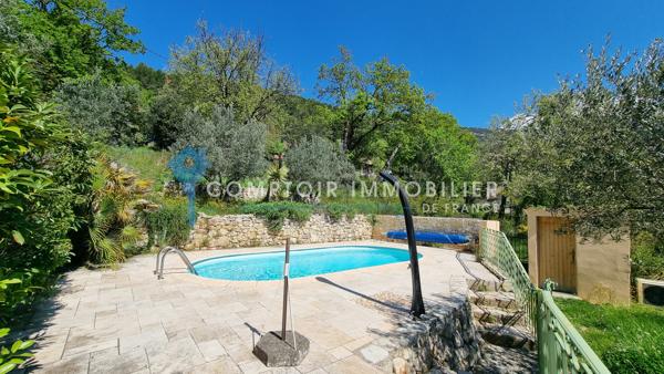 Villa
                                                                                                                                                                                                                                                                                                                        5 pièce(s)                                                                                                                                                                                                          3 chambre(s)                                                                                                                                                                                                          120  m²