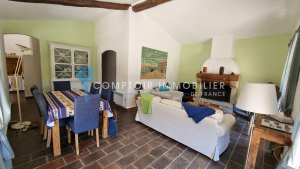 Villa
                                                                                                                                                                                                                                                                                                                        5 pièce(s)                                                                                                                                                                                                          3 chambre(s)                                                                                                                                                                                                          120  m²