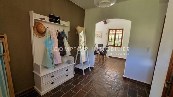 Villa
                                                                                                                                                                                                                                                                                                                        5 pièce(s)                                                                                                                                                                                                          3 chambre(s)                                                                                                                                                                                                          120  m²