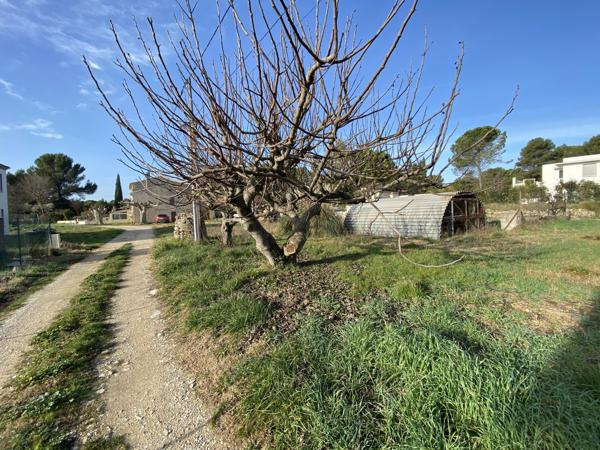 EXCLUSIVITÉ – Terrain constructible de 938 m² à Ventabren (Campagne Aixoise)