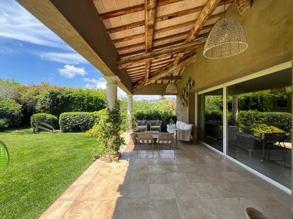 Splendide villa avec jardin paysager à Mougins