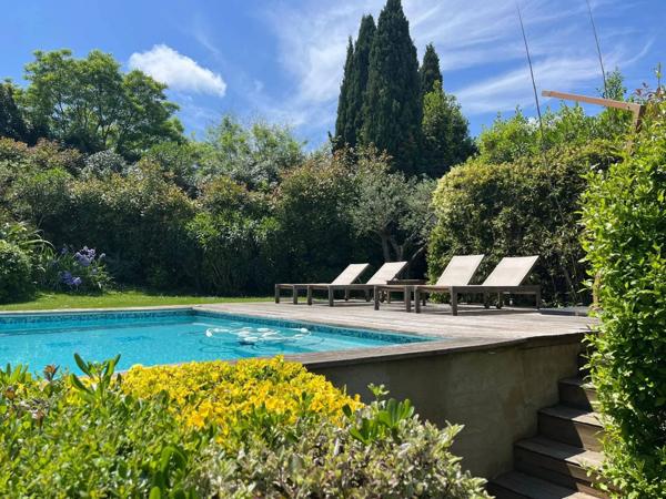 Splendide villa avec jardin paysager à Mougins
