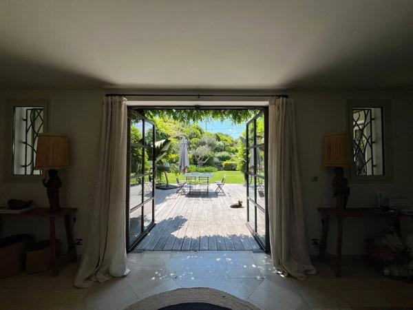 Splendide villa avec jardin paysager à Mougins