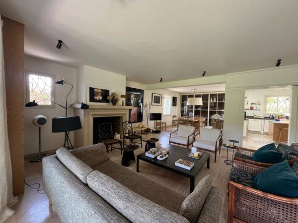 Splendide villa avec jardin paysager à Mougins