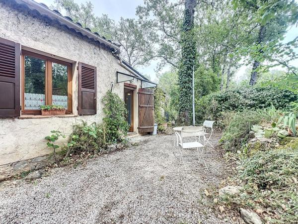 Tourettes-Fayence : Villa + studio indépendant.