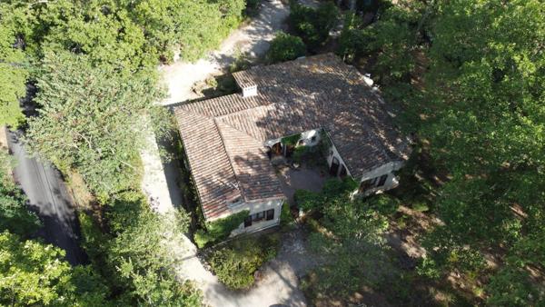 Tourettes-Fayence : Villa + studio indépendant.
