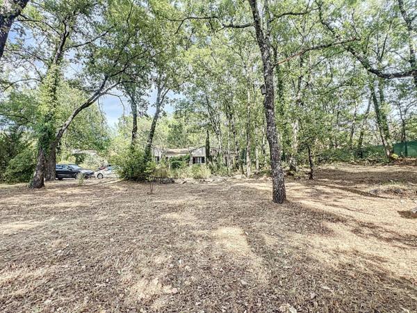 Tourettes-Fayence : Villa + studio indépendant.