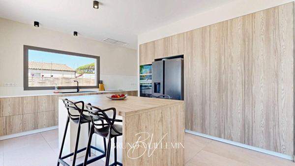 VILLA D'ARCHITECTE CLASSEE DOUBLE A / PISCINE, GARAGE & CARPORT / 2 SUITES et 3 CHAMBRES