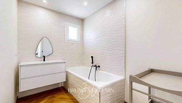 VILLA D'ARCHITECTE CLASSEE DOUBLE A / PISCINE, GARAGE & CARPORT / 2 SUITES et 3 CHAMBRES