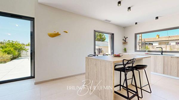 VILLA D'ARCHITECTE CLASSEE DOUBLE A / PISCINE, GARAGE & CARPORT / 2 SUITES et 3 CHAMBRES