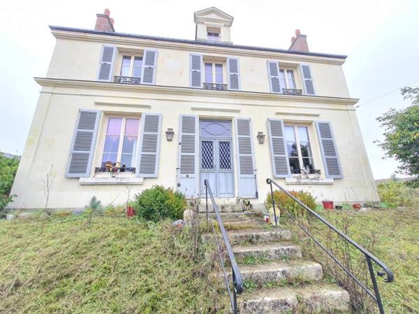 MAISON DE MAITRE - A VENDRE - MONTOIRE/ LOIR (41800)