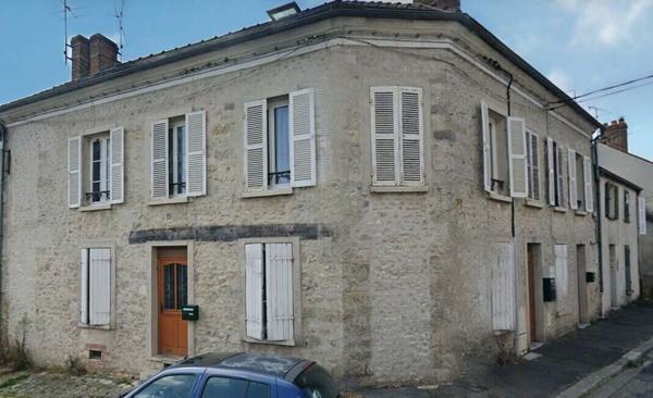 Immeuble à vendre    8 pièces •  Nemours