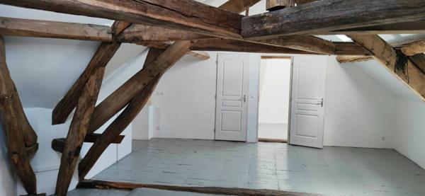 Immeuble à vendre    8 pièces •  Nemours