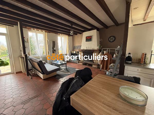 Vente Maison80 m² - 3 Pièces - SAINT PIERRE LES ETIEUX (18210)